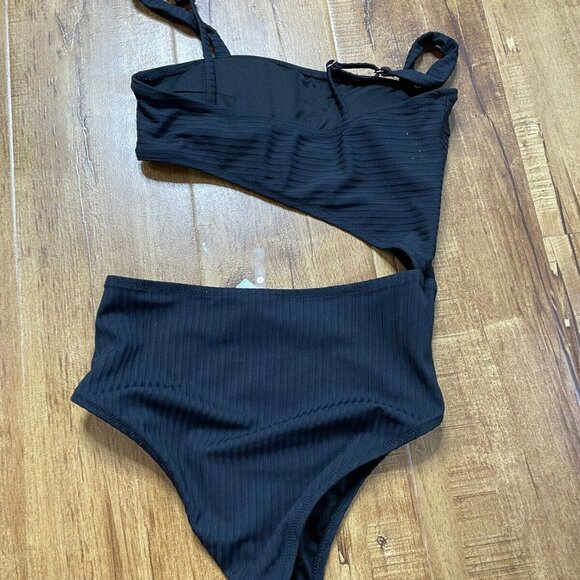 womens shade and shore one piece swimsuit Cut Out Black Size Small S - Picture 5 of 5